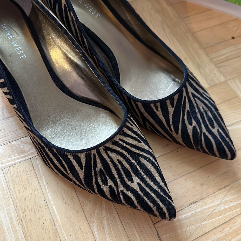 Nine West animal print heels Size 8